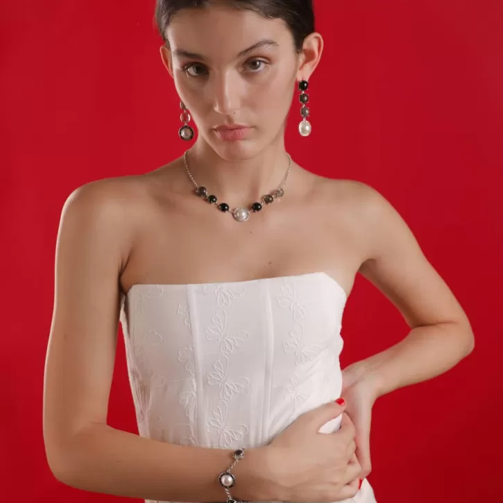 algaida_geometric_bracelet_with_black_murano_glass_4.webp Shop Majorica Algaida Geometric Bracelet With Black Murano Glass