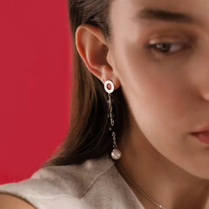 algaida_silver_long_earrings_with_pearl_and_black_murano_glass_2.webp Best Sale Majorica Algaida Silver Long Earrings With Pearl And Black Murano Glass