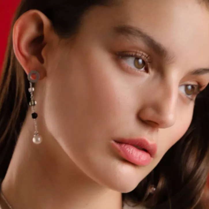 algaida_silver_long_earrings_with_pearl_and_black_murano_glass_4.webp Best Sale Majorica Algaida Silver Long Earrings With Pearl And Black Murano Glass