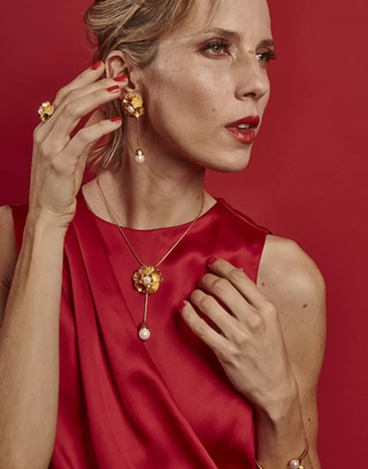 clavelina_white_pearl_chain_necklace_6.webp Fashion Majorica Clavelina White Pearl Chain Necklace