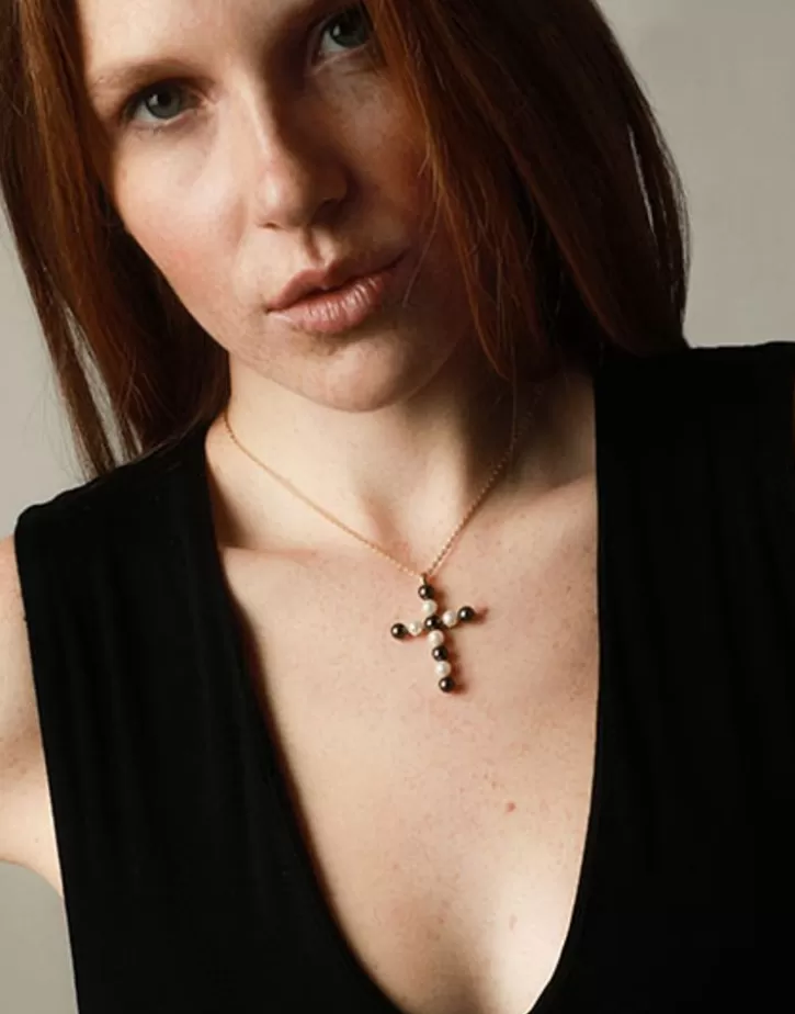 crosses_collection_gold_pendant_with_white_and_tahiti_pearl_3.webp Cheap Majorica Crosses Collection Gold Pendant With White And Tahiti Pearl