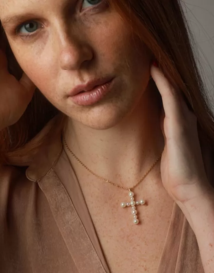 crosses_collection_gold_pendant_with_white_pearl_2.webp Cheap Majorica Crosses Collection Gold Pendant With White Pearl