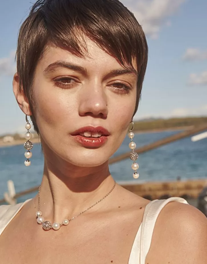 eternal_earrings_with_round_pearls_and_cutwork_ball_in_silver_7.webp Clearance Majorica Eternal Earrings With Round Pearls And Cutwork Ball In Silver