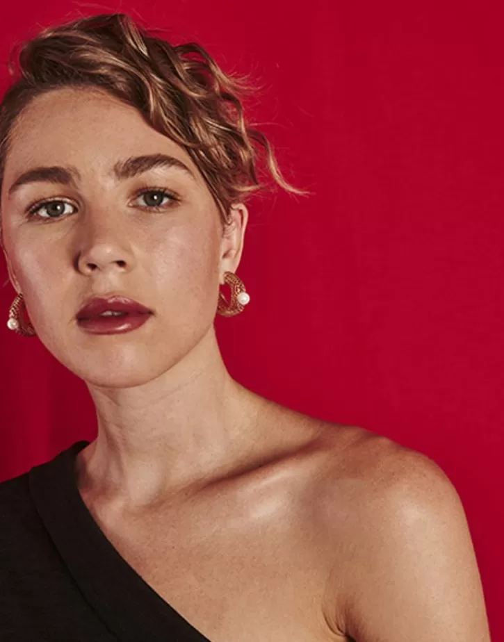 etna_large_hoop_earrings_in_goldplated_silver_2.webp Flash Sale Majorica Etna Large Hoop Earrings In Gold-Plated Silver