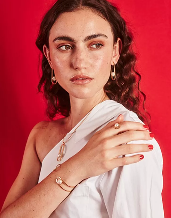 gold_atenea_ring_with_half_pearl_3.webp Cheap Majorica Gold Atenea Ring With Half Pearl