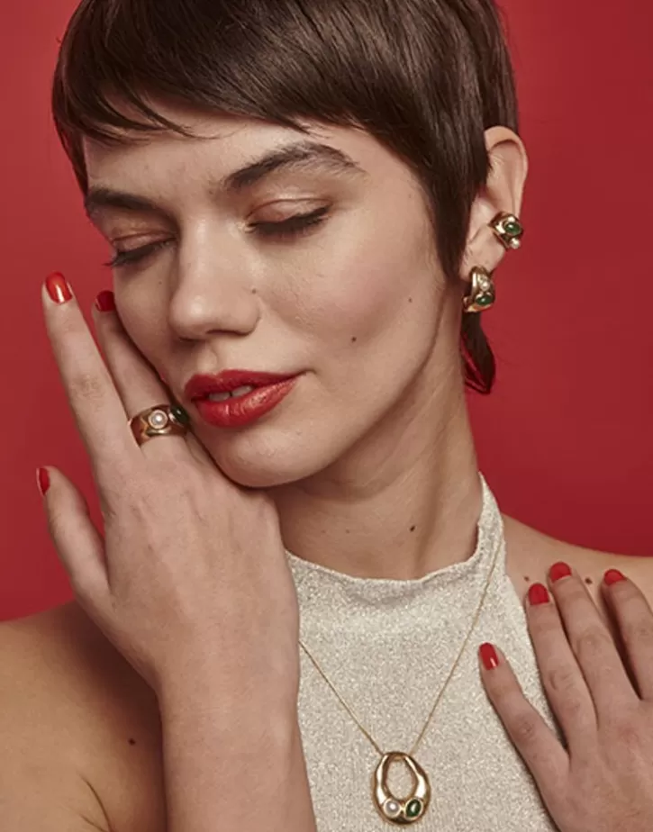 gold_feme_earcuff_with_white_pearl_and_green_agate_3.webp Best Sale Majorica Gold Feme Earcuff With White Pearl And Green Agate