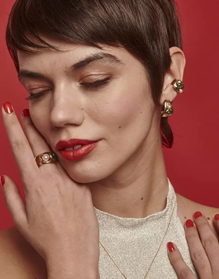 gold_feme_ring_with_white_pearl_and_green_agate_2.webp Outlet Majorica Gold Feme Ring With White Pearl And Green Agate