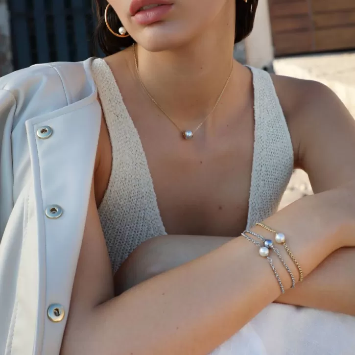 gold_plated_chain_bracelet_nuada_in_steel_and_white_pearl_3.webp New Majorica Gold Plated Chain Bracelet Nuada In Steel And White Pearl