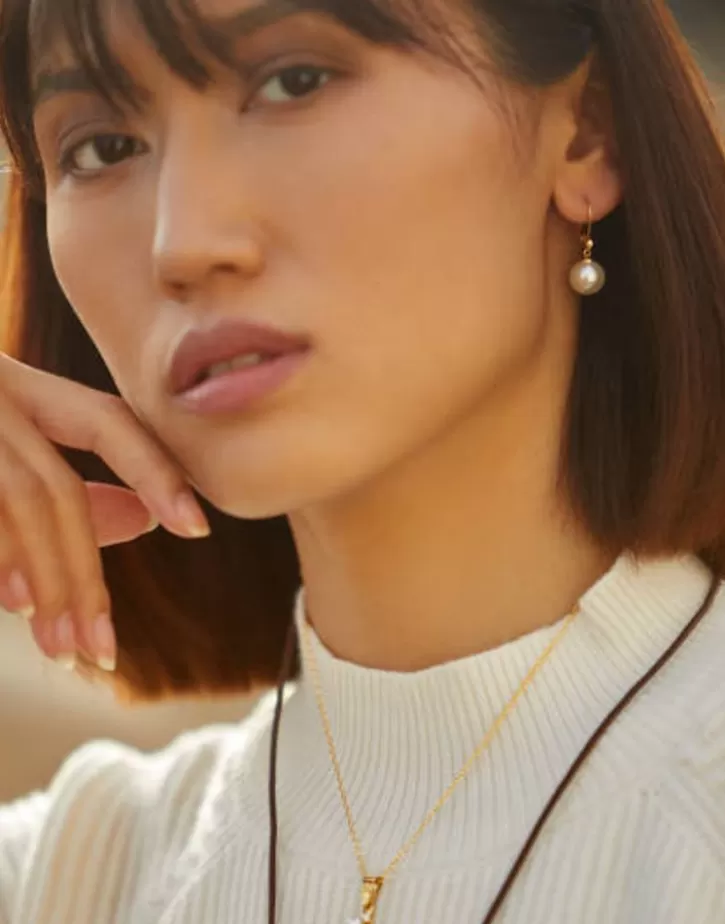 gold_plated_earrings_nuada_with_10mm_white_pearl_french_clasp_2.webp Cheap Majorica Gold Plated Earrings Nuada With 10Mm White Pearl French Clasp