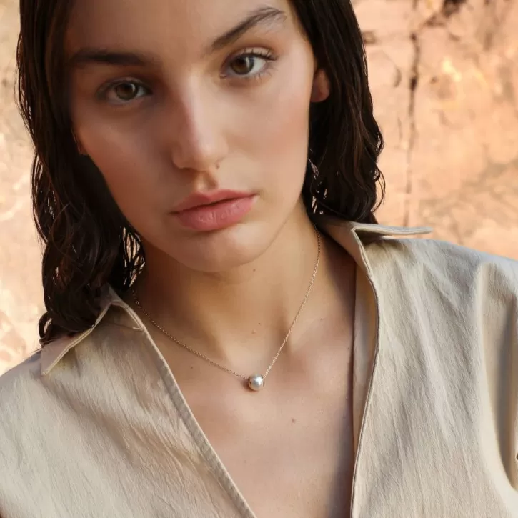 golden_silver_pendant_nuada_10mm_2.webp Shop Majorica Golden Silver Pendant Nuada 10Mm