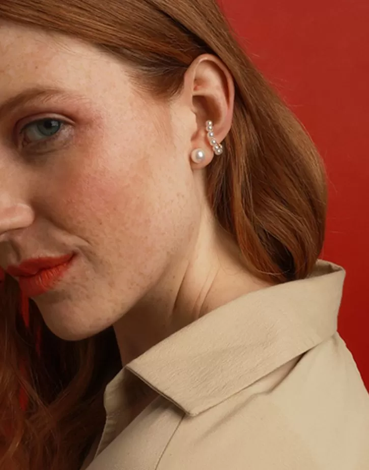 kea_gold_earcuff_earring_with_round_pearls_4-1.webp Store Majorica Kea Gold Earcuff Earring With Round Pearls