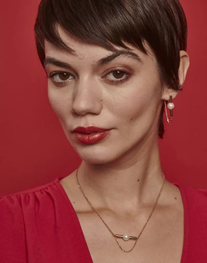 lagom_long_earrings_in_steel_and_white_pearl_2.webp Cheap Majorica Lagom Long Earrings In Steel And White Pearl