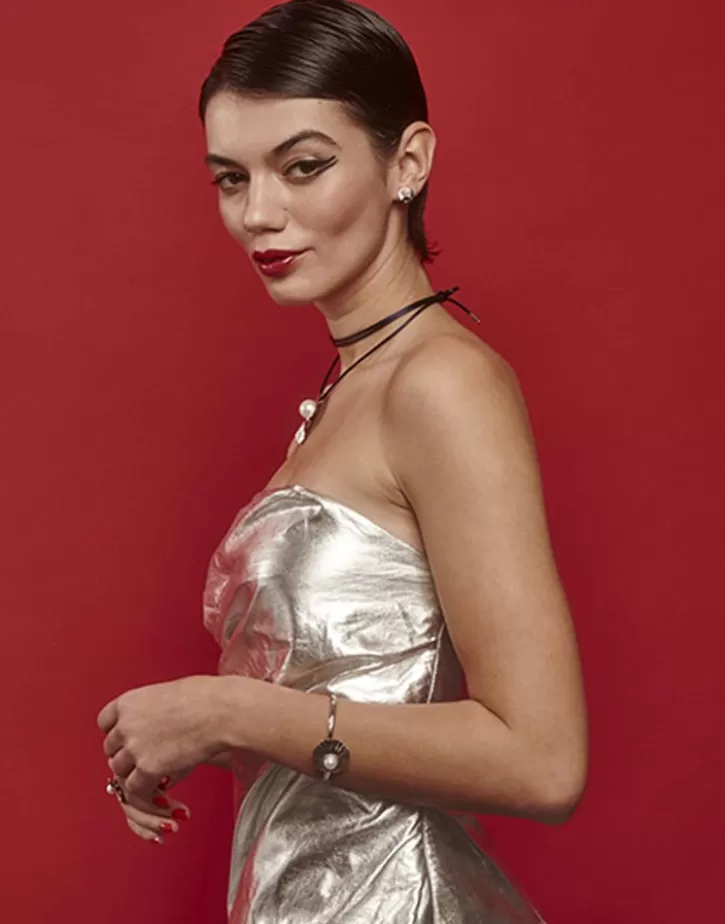 le_palm_pearl_steel_short_earrings_3.webp Shop Majorica Le Palm Pearl Steel Short Earrings