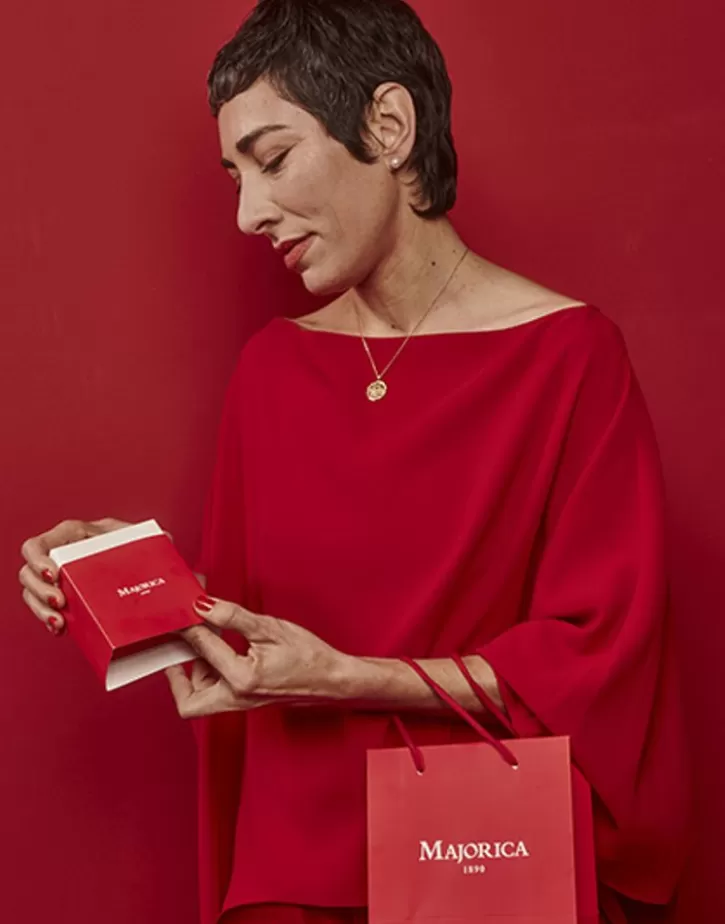 mom_love_necklace_with_gold_pendant_5.webp Sale Majorica Mom Love Necklace With Gold Pendant