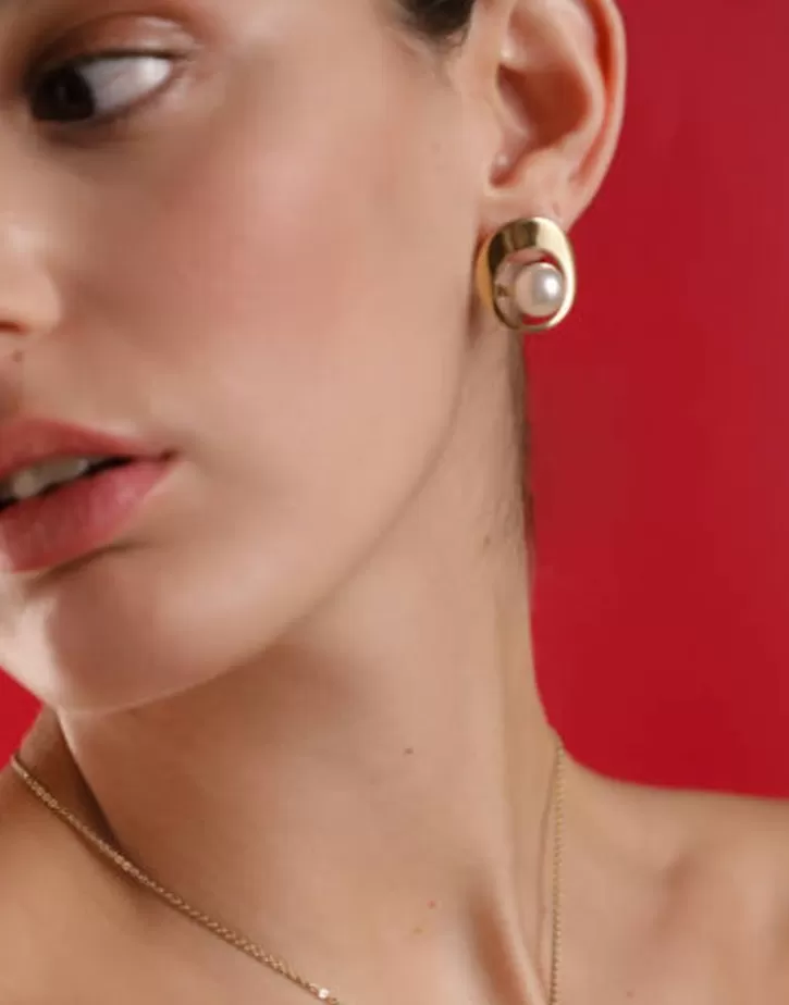 petra_earrings_in_gold_steel_2.webp Online Majorica Petra Earrings In Gold Steel