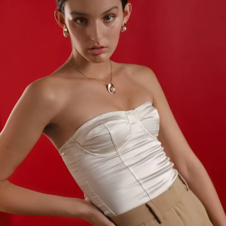 petra_pendant_with_pearl_and_gold_steel_chain_3.webp Cheap Majorica Petra Pendant With Pearl And Gold Steel Chain