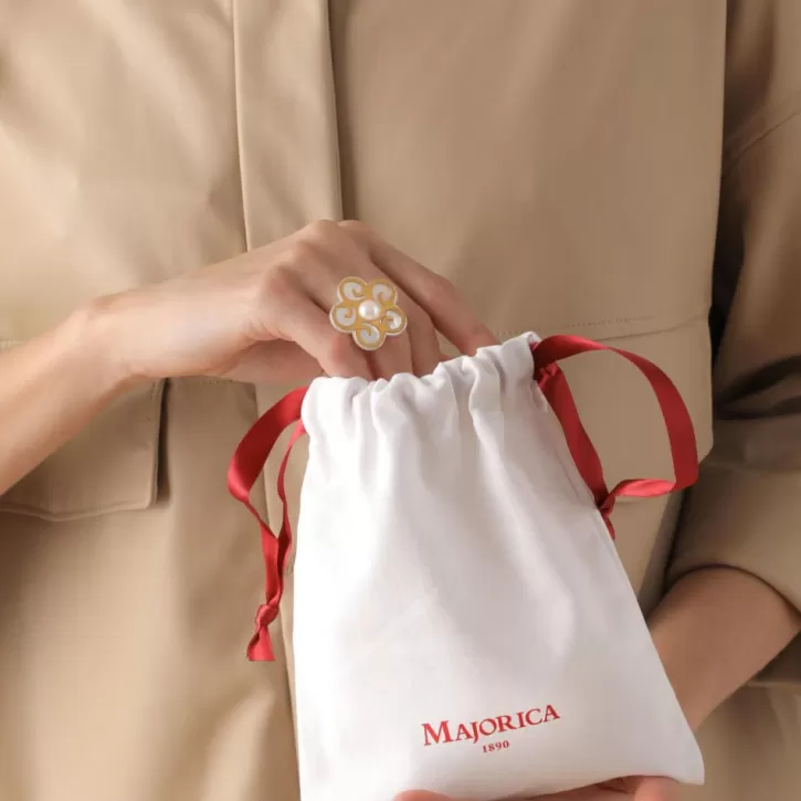 roxana_big_ring_with_motherofpearl_3.webp New Majorica Roxana Big Ring With Mother-Of-Pearl