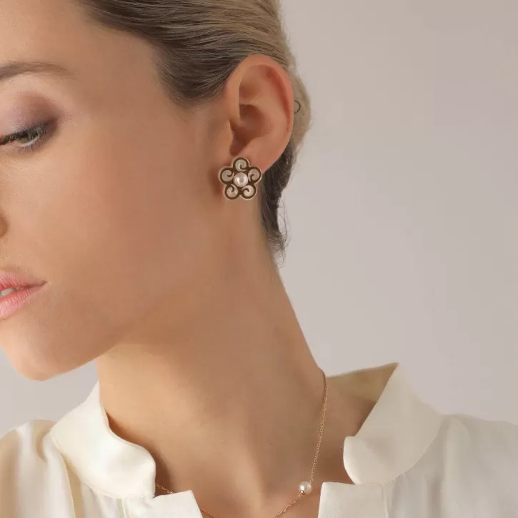 Hot Majorica Roxana Mother-Of-Pearl Stud Earrings