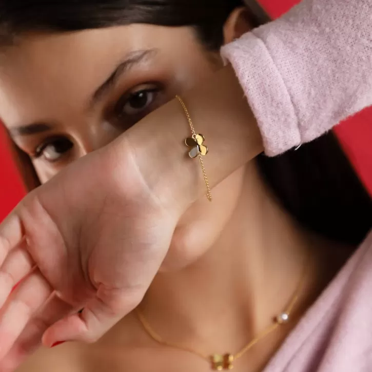 short_ayanti_necklace_with_a_round_motherofpearl_4.webp Discount Majorica Short Ayanti Necklace With A Round Mother-Of-Pearl