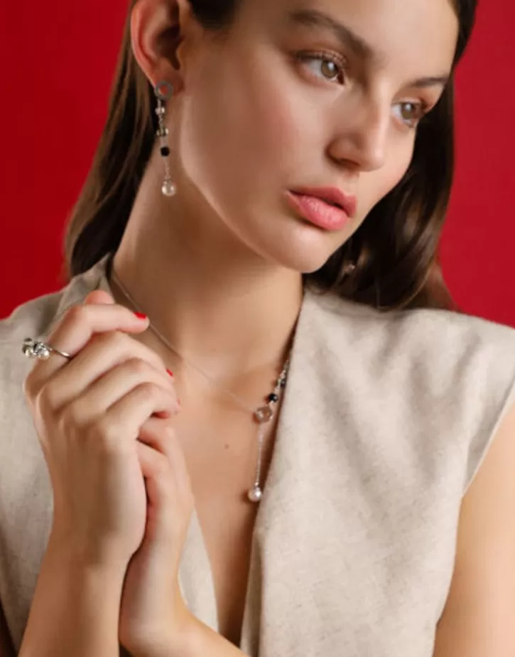 silver_algaida_short_necklace_with_pearl_and_black_murano_glass_4.webp Discount Majorica Silver Algaida Short Necklace With Pearl And Black Murano Glass