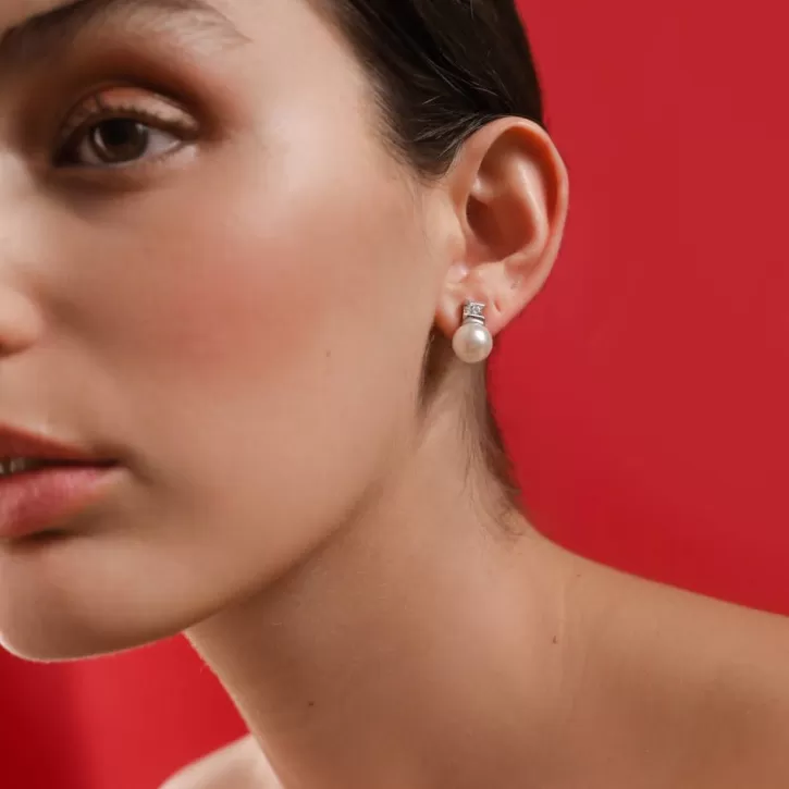silver_earrings_selene_with_9mm_white_pearl_and_zircons_2.webp Shop Majorica Silver Earrings Selene With 9Mm White Pearl And Zircons