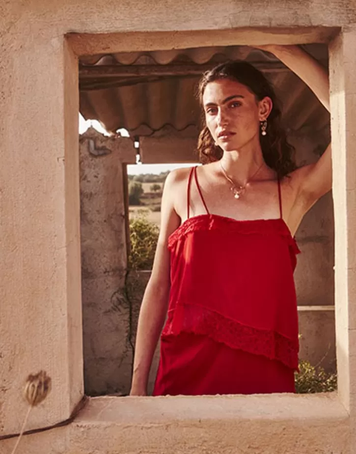 silver_necklace_with_ayla_pendant_in_highresistance_glass_4.webp Shop Majorica Silver Necklace With Ayla Pendant In High-Resistance Glass