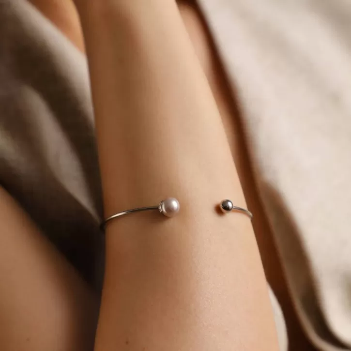 small_bracelet_aura_with_nuage_pearl_3.webp Best Sale Majorica Small Bracelet Aura With Nuage Pearl