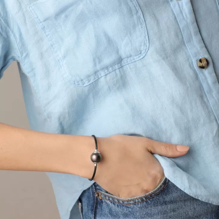 zindis_16cm_leather_bracelet_5.webp Shop Majorica Zindis 16Cm Leather Bracelet